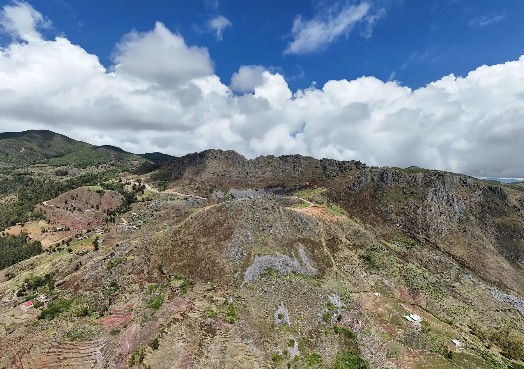 The Old Pousada and the Sacred Mountain