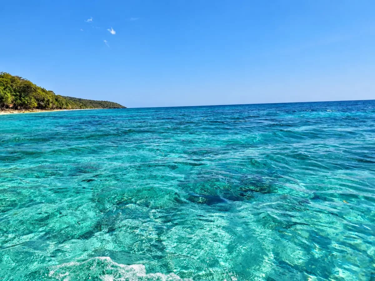 Clear turquoise water at Jaco
