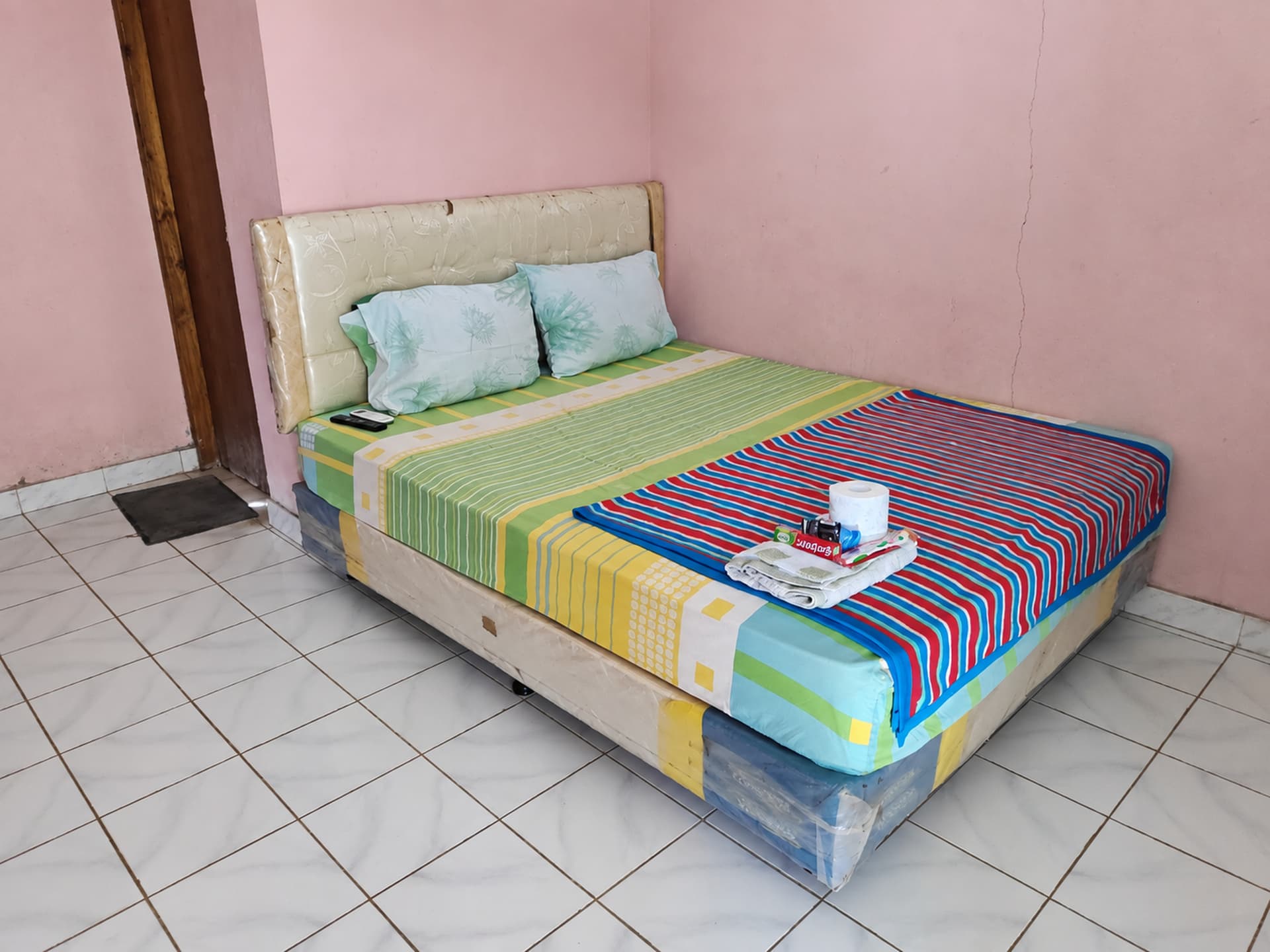 Hotel Inur Sakato: Standard Room, photo 1 of 2