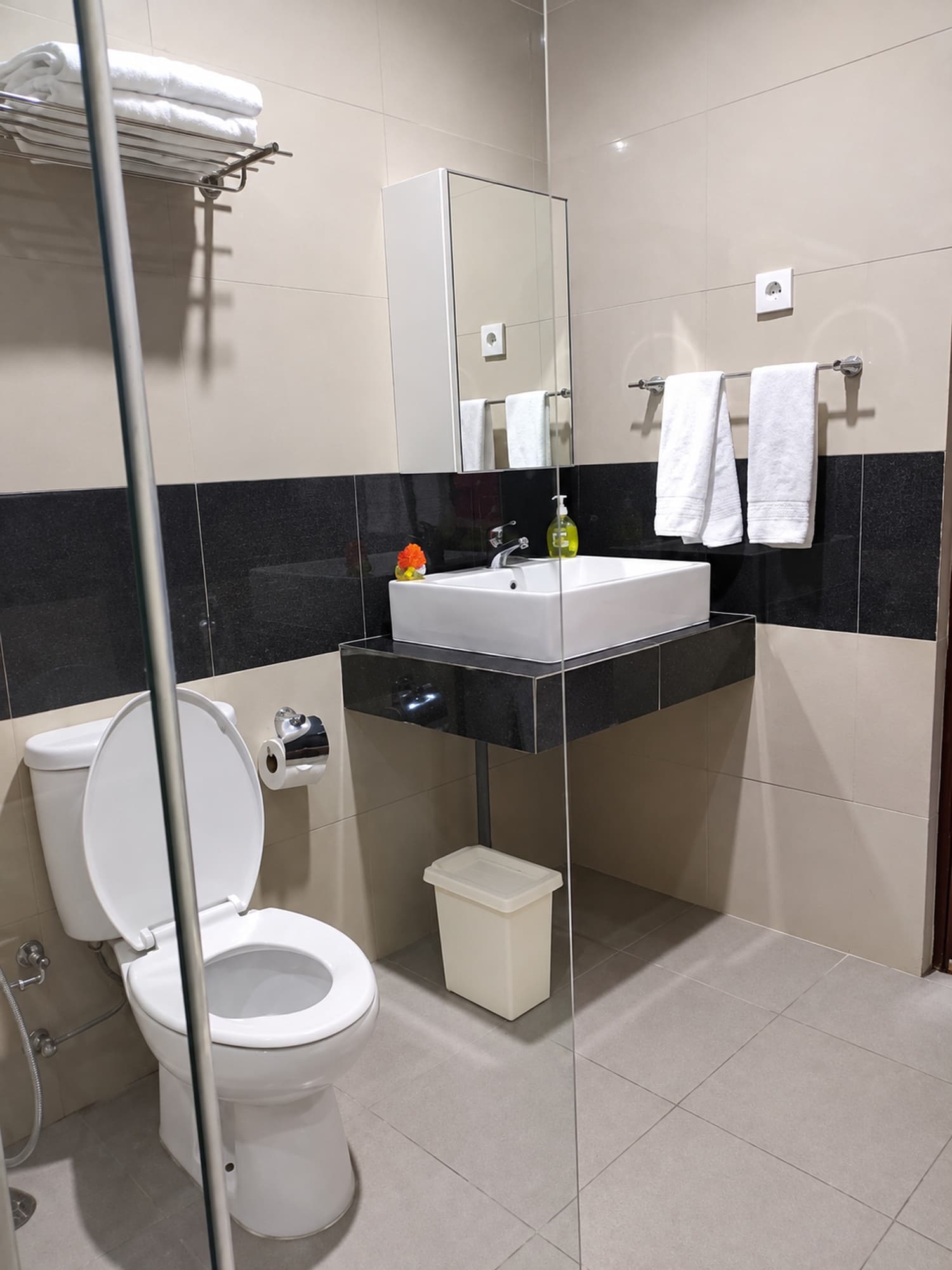 Hotel The Ramelau: Standard Double Room, photo 1 of 4
