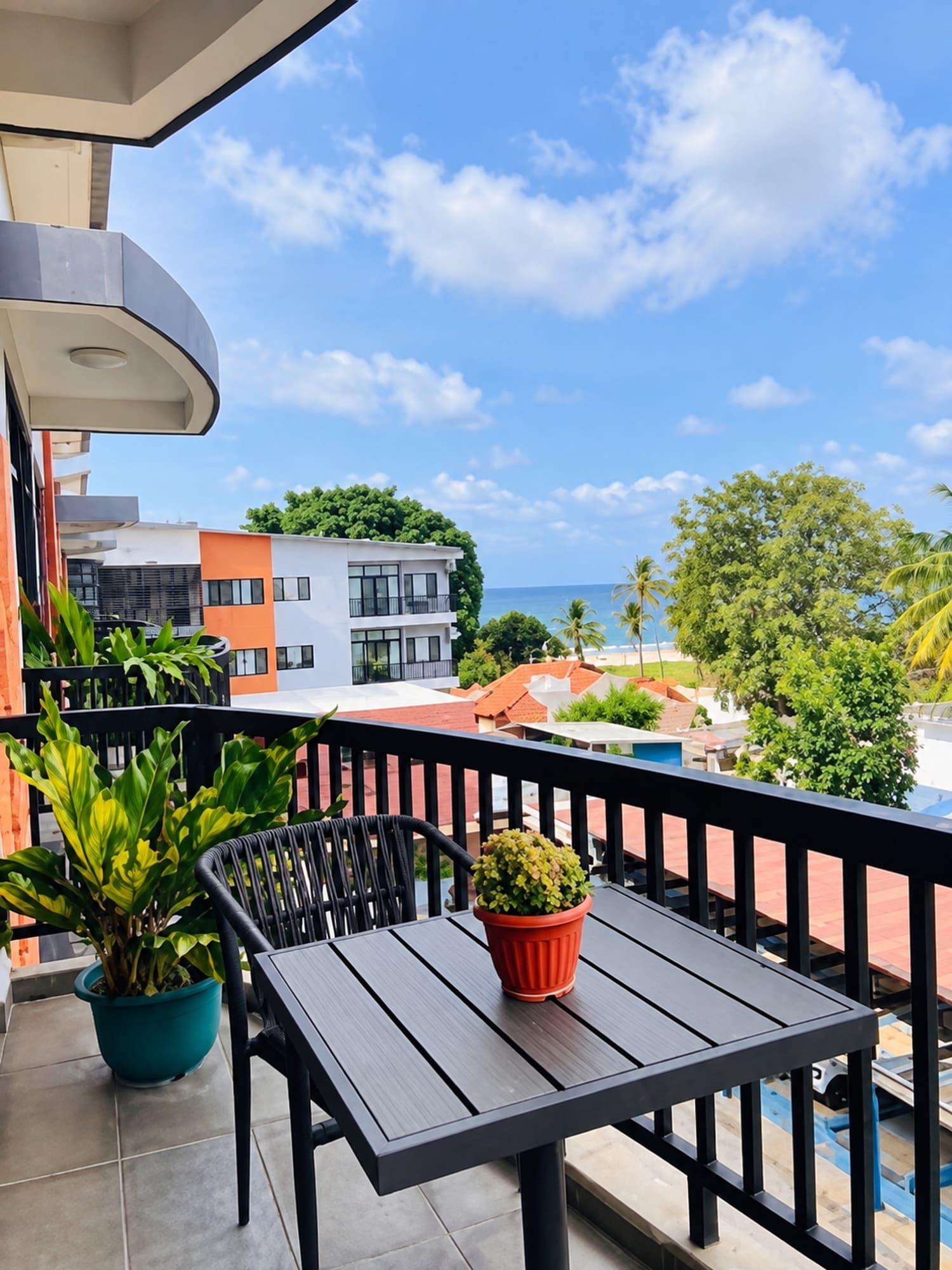 Palm Beach Hotel: One-Bedroom Apartment with Balcony and Sea View, photo 1 of 4