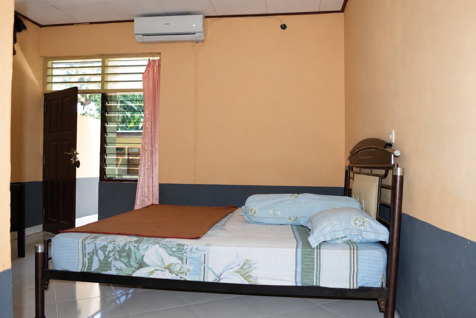 Rao Guest House: Twin Room, photo 1 of 1