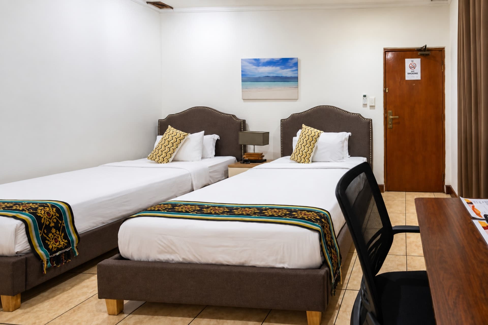 Sunset Inn by Pro-Ema: Standard Twin Room, photo 1 of 2