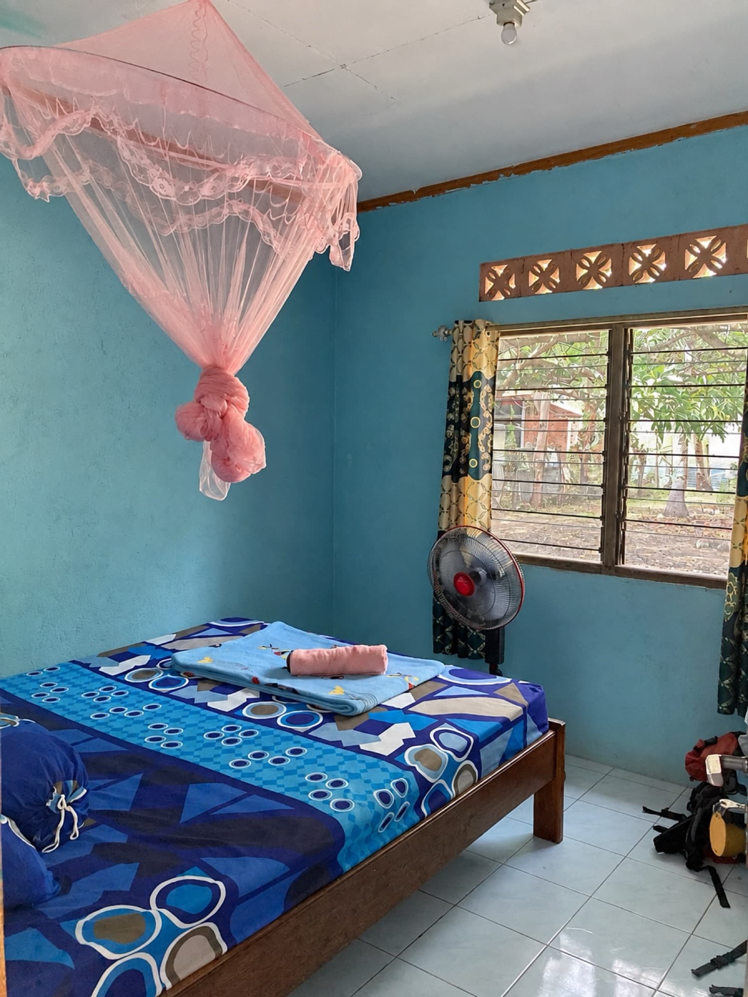 Yuli's Homestay: Large room with private bathroom, photo 1 of 2
