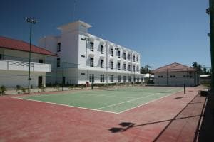 Hotel The Ramelau outdoor sports court between hotel wings