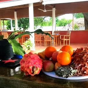 Lauhata Beach Escape tropical fruit platter with dragon fruit, mango and oranges