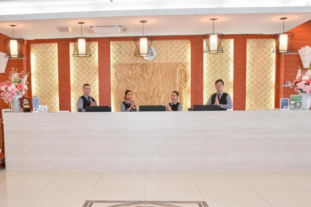 Timor Plaza — Plaza, photo 1