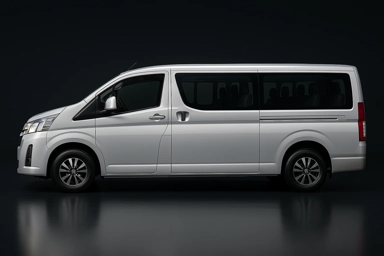 Toyota Commuter 14-Seater — photo 2 of 3