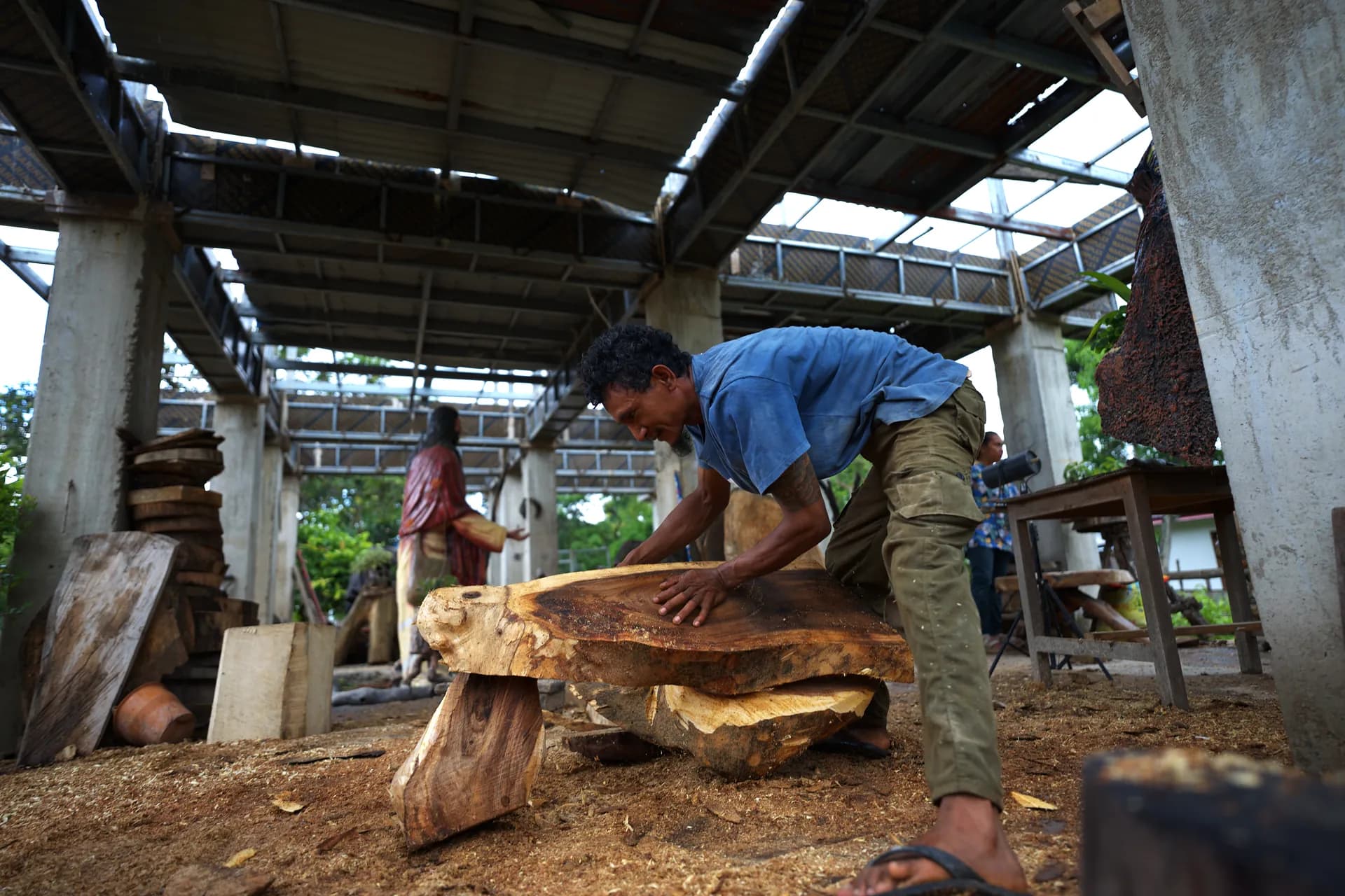 Wood Carving: Figures, Daggers, and Sacred Objects