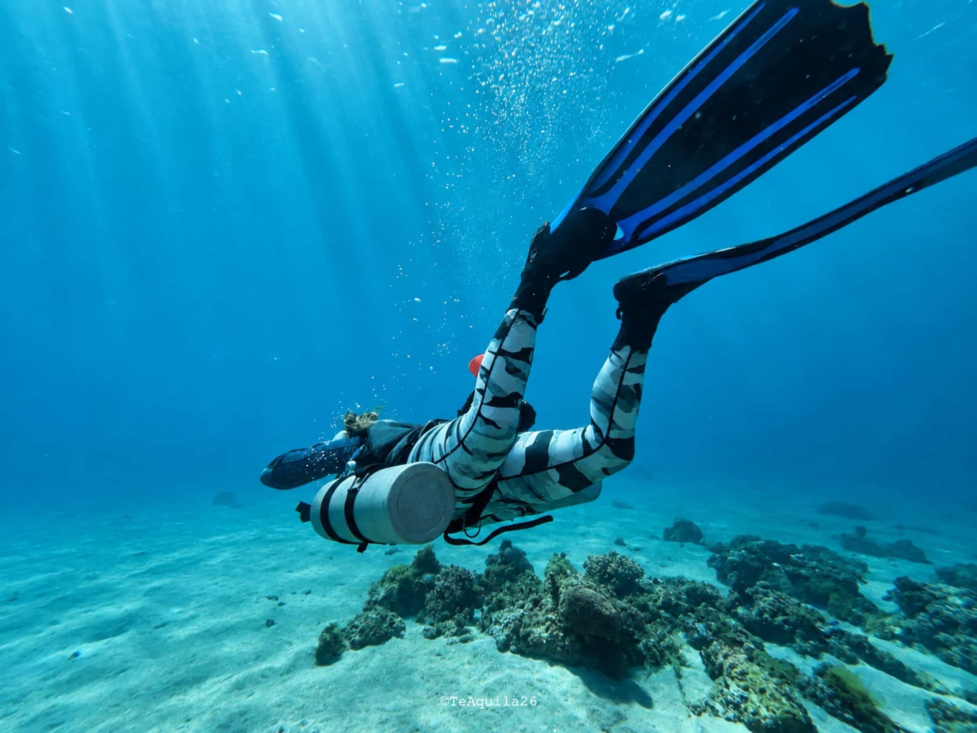 SDI Sidemount Diver (1/3)